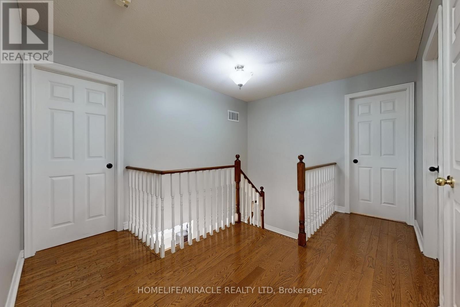 1012 Gordon Heights, Milton, ON - Indoor Photo Showing Other Room