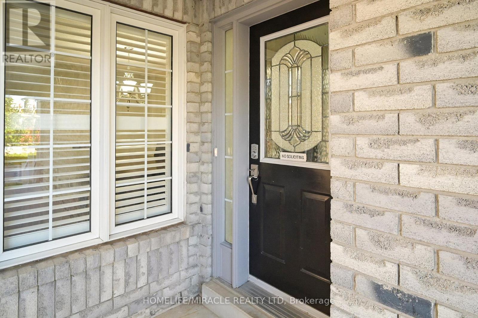 1012 Gordon Heights, Milton, ON - Outdoor