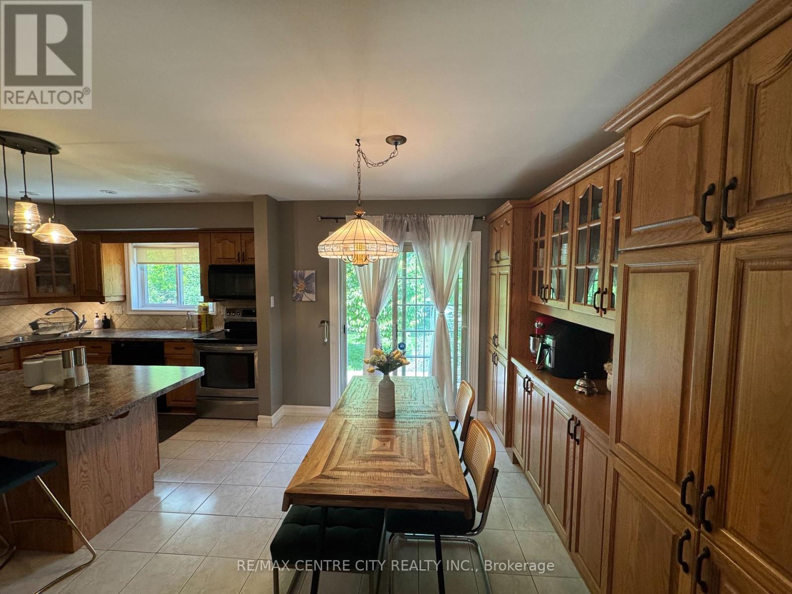 1462 Glengarry Avenue, London North (North H), ON - Indoor