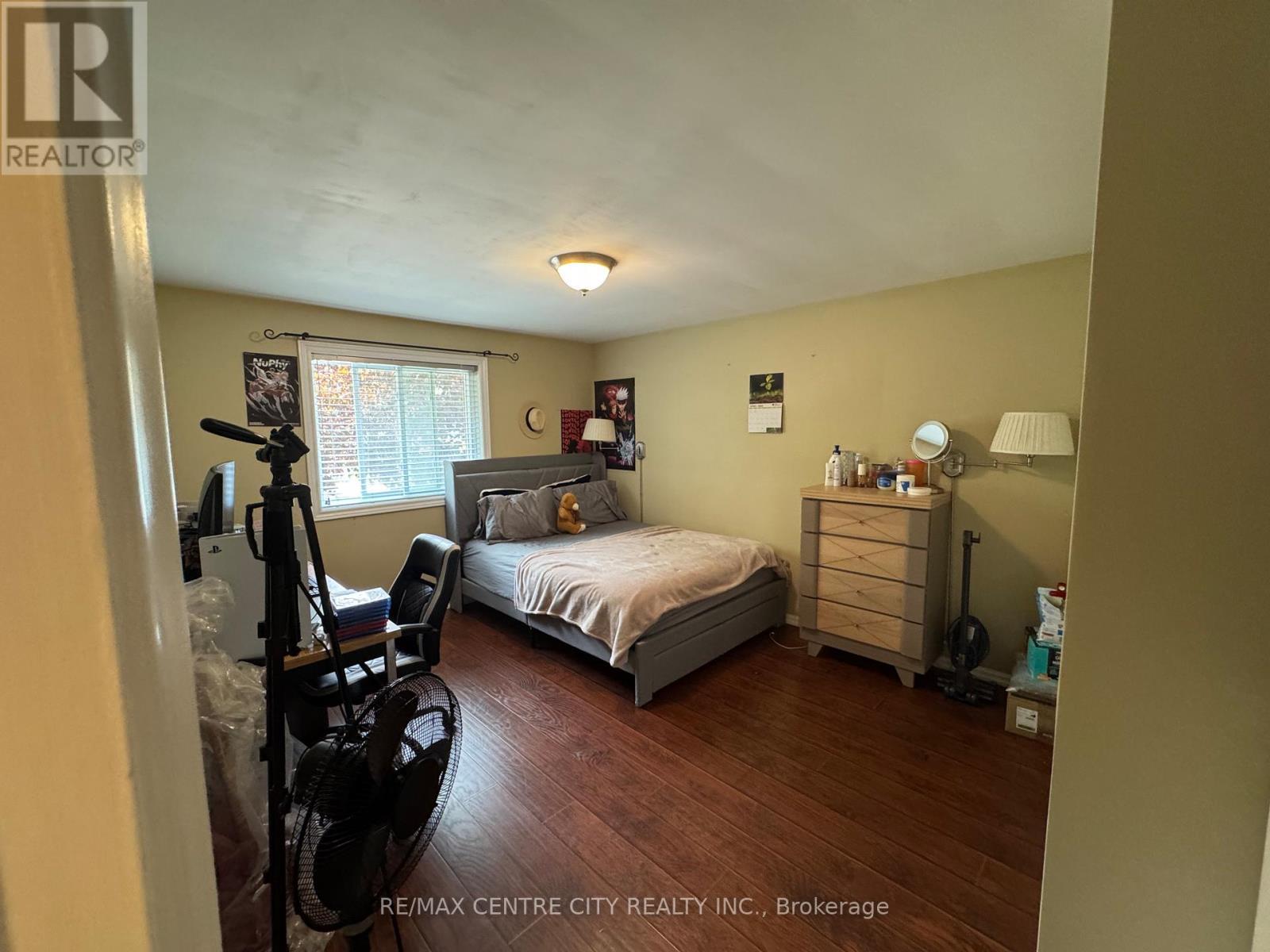 1462 Glengarry Avenue, London North (North H), ON - Indoor Photo Showing Bedroom