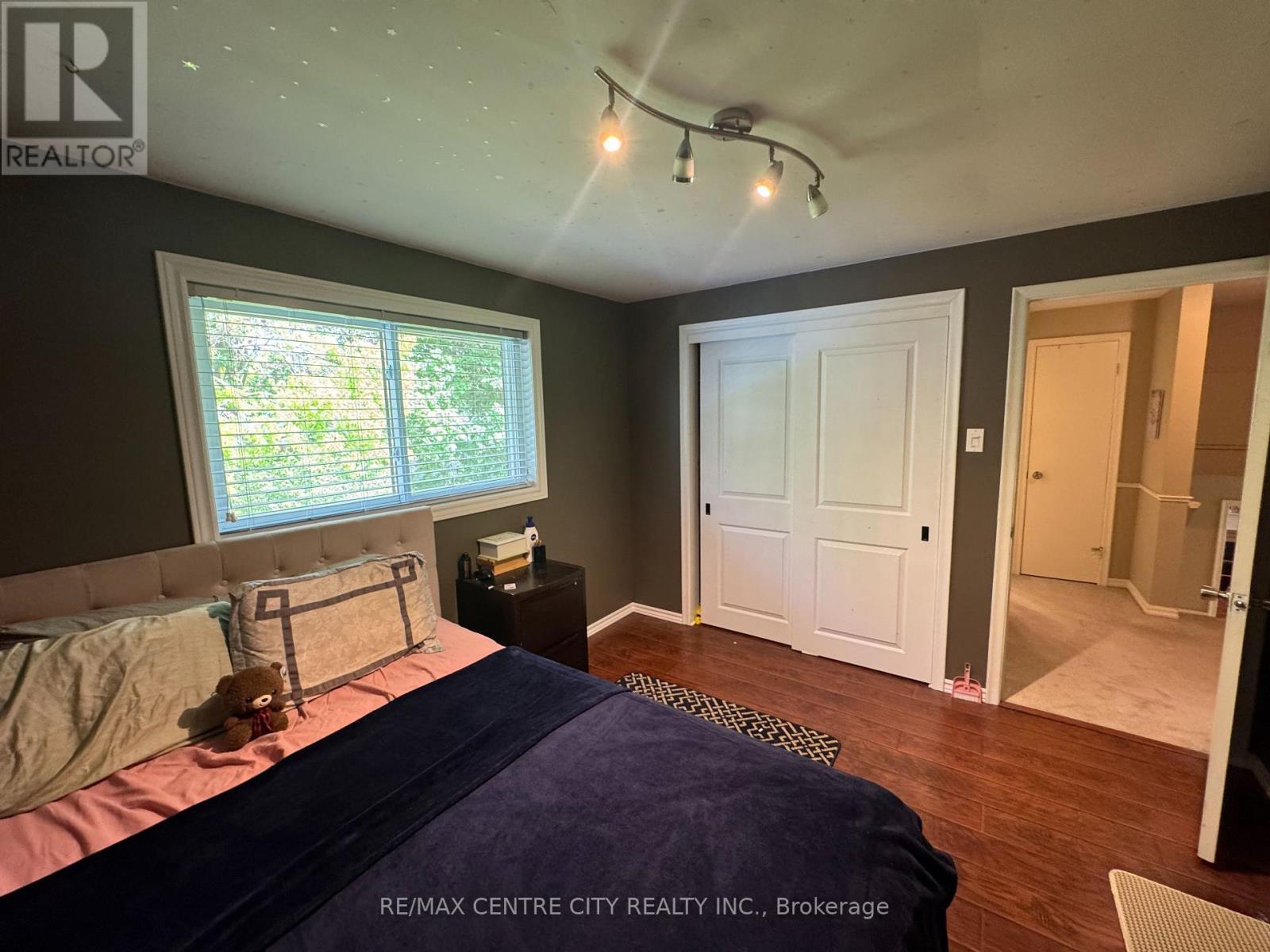 1462 Glengarry Avenue, London North (North H), ON - Indoor Photo Showing Bedroom
