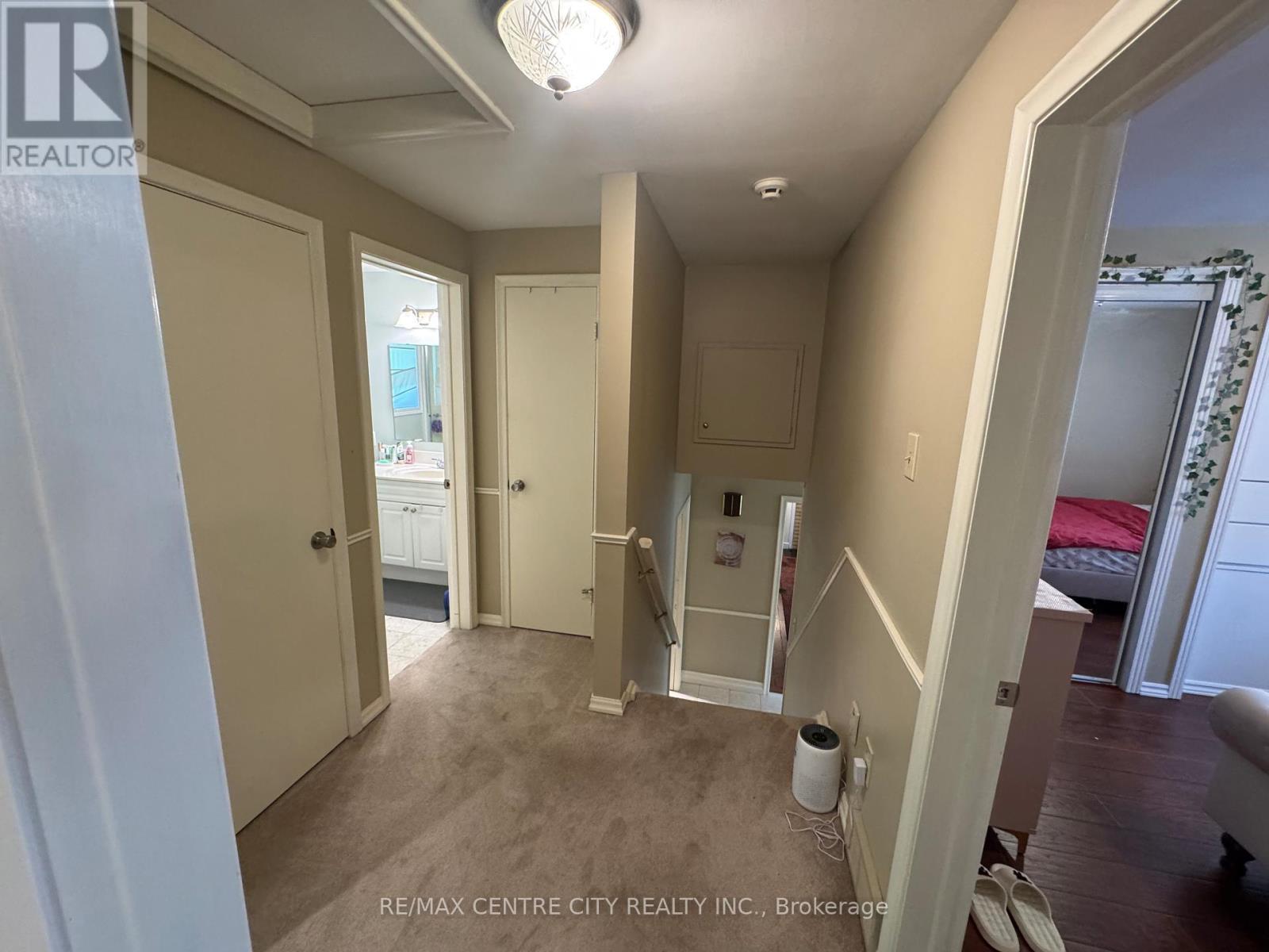 1462 Glengarry Avenue, London North (North H), ON - Indoor Photo Showing Other Room