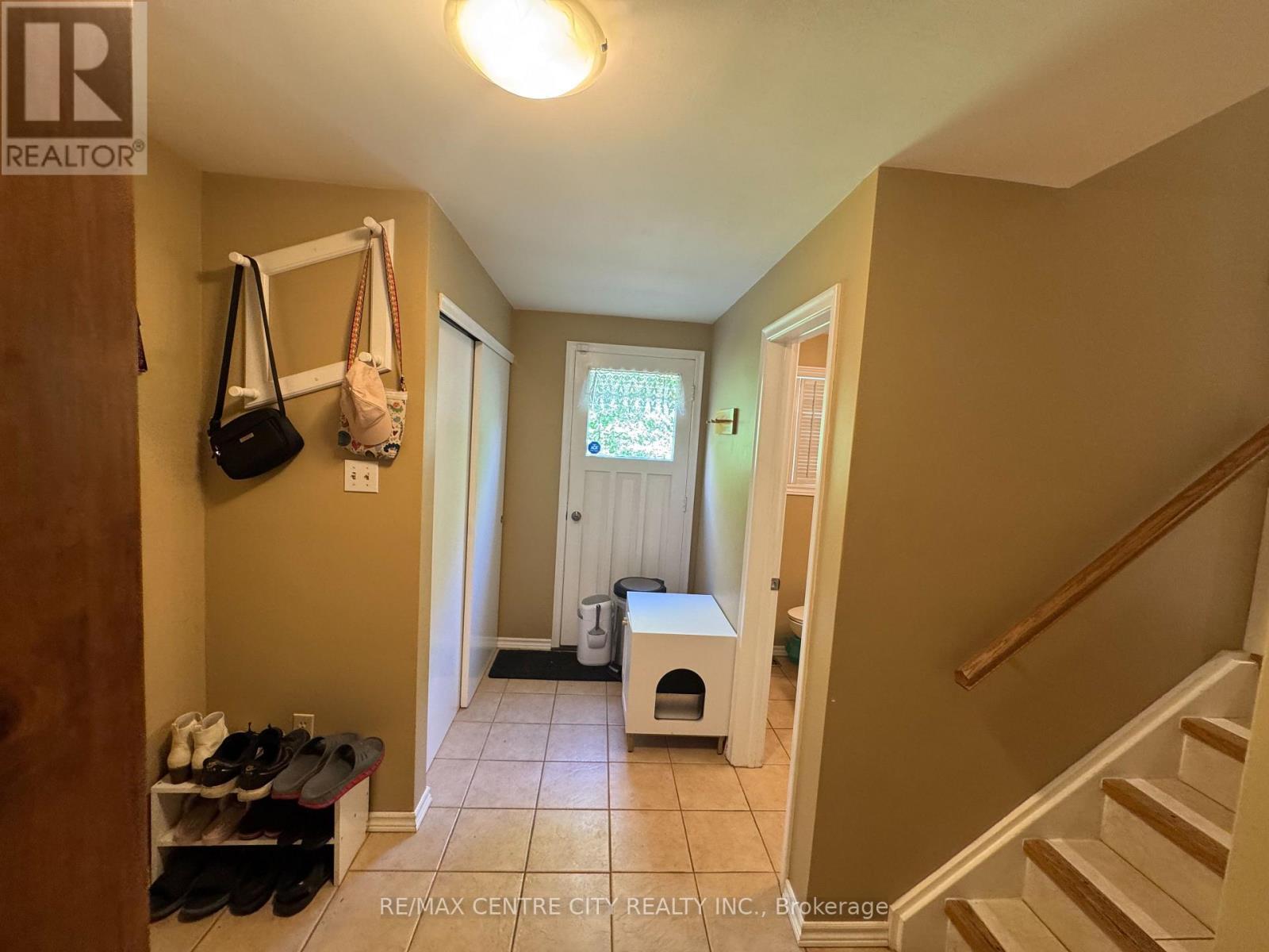 1462 Glengarry Avenue, London North (North H), ON - Indoor Photo Showing Other Room