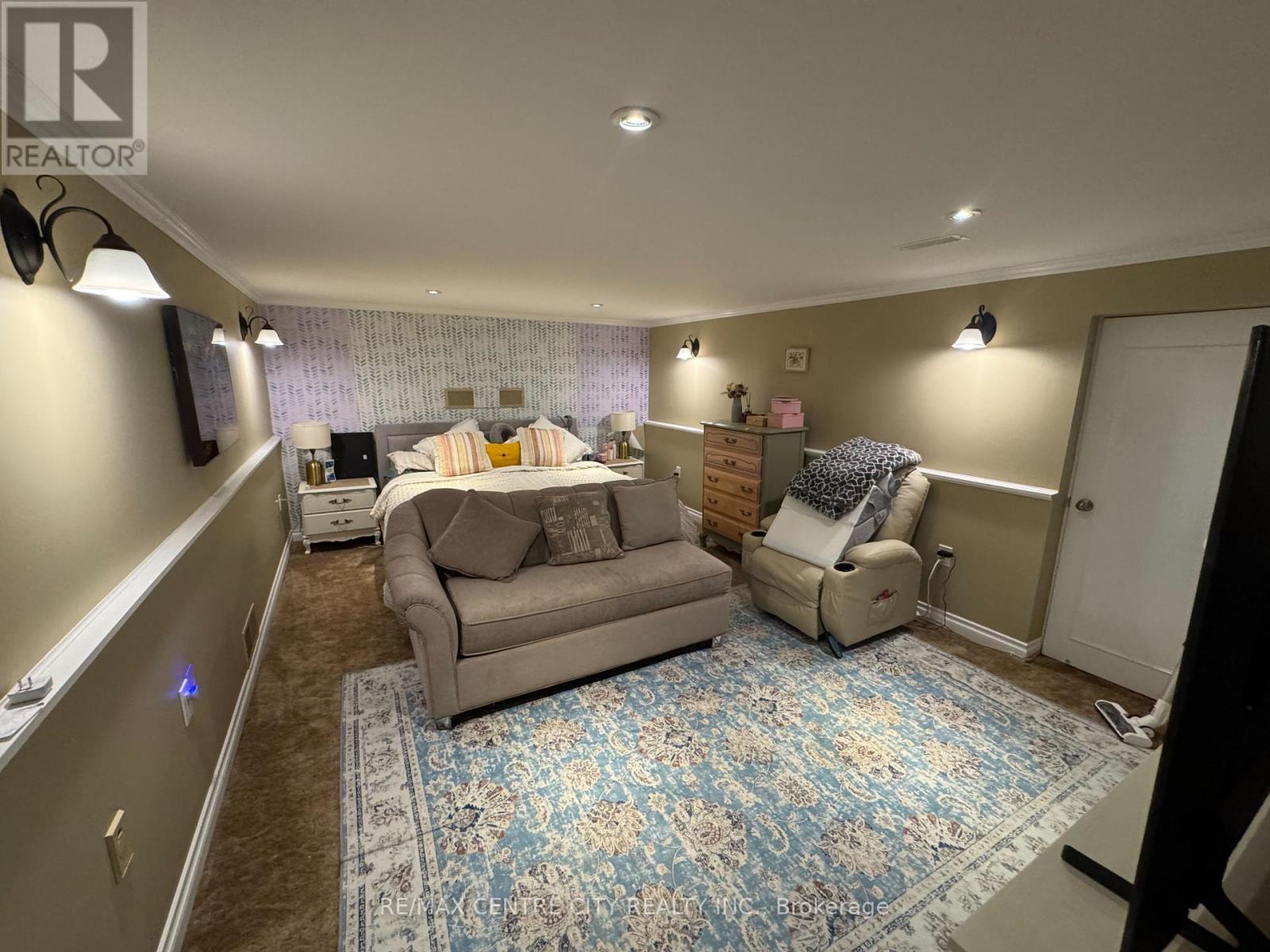 1462 Glengarry Avenue, London North (North H), ON - Indoor Photo Showing Bedroom