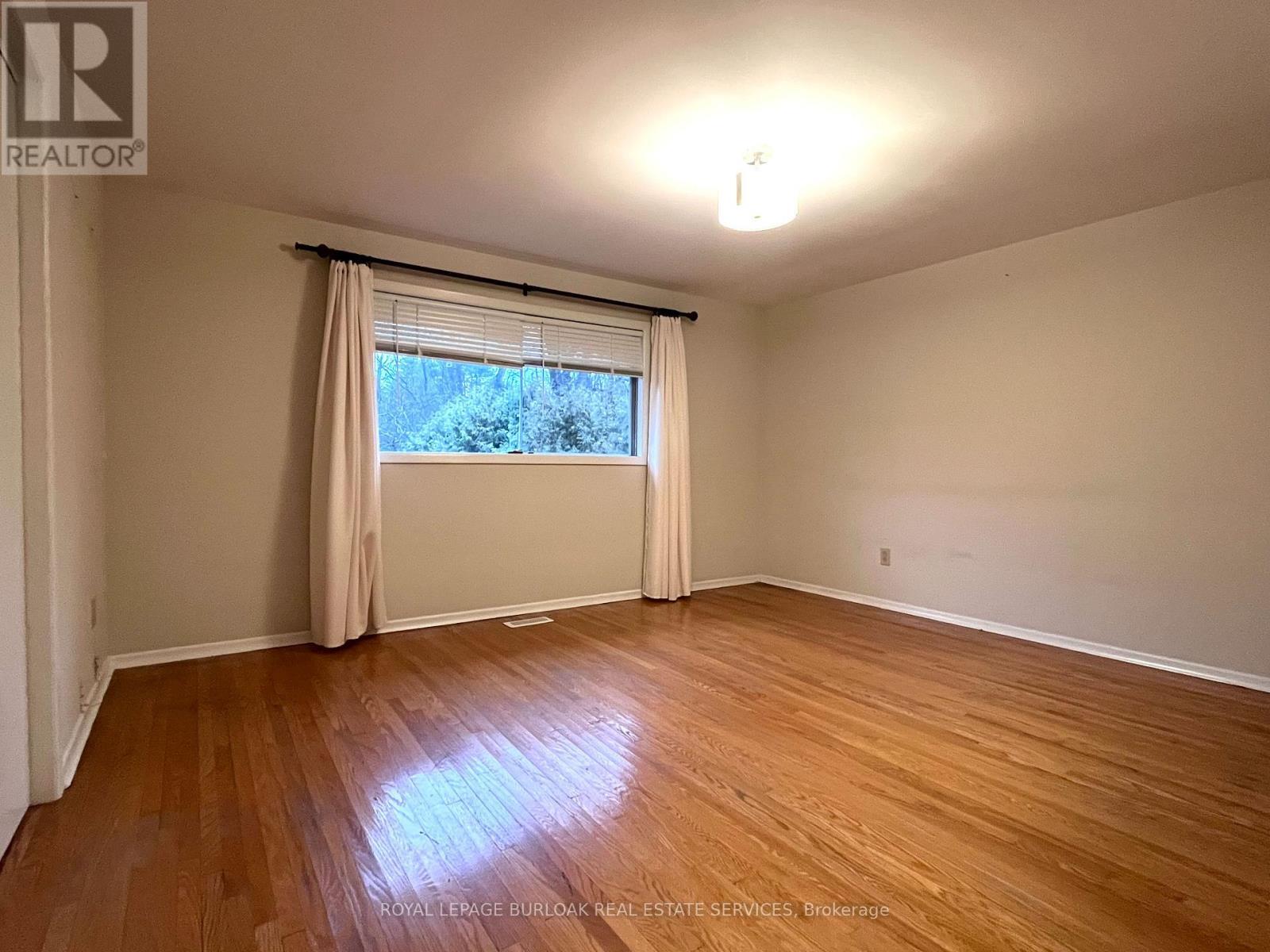 243 Appleby Line, Burlington, ON - Indoor Photo Showing Other Room