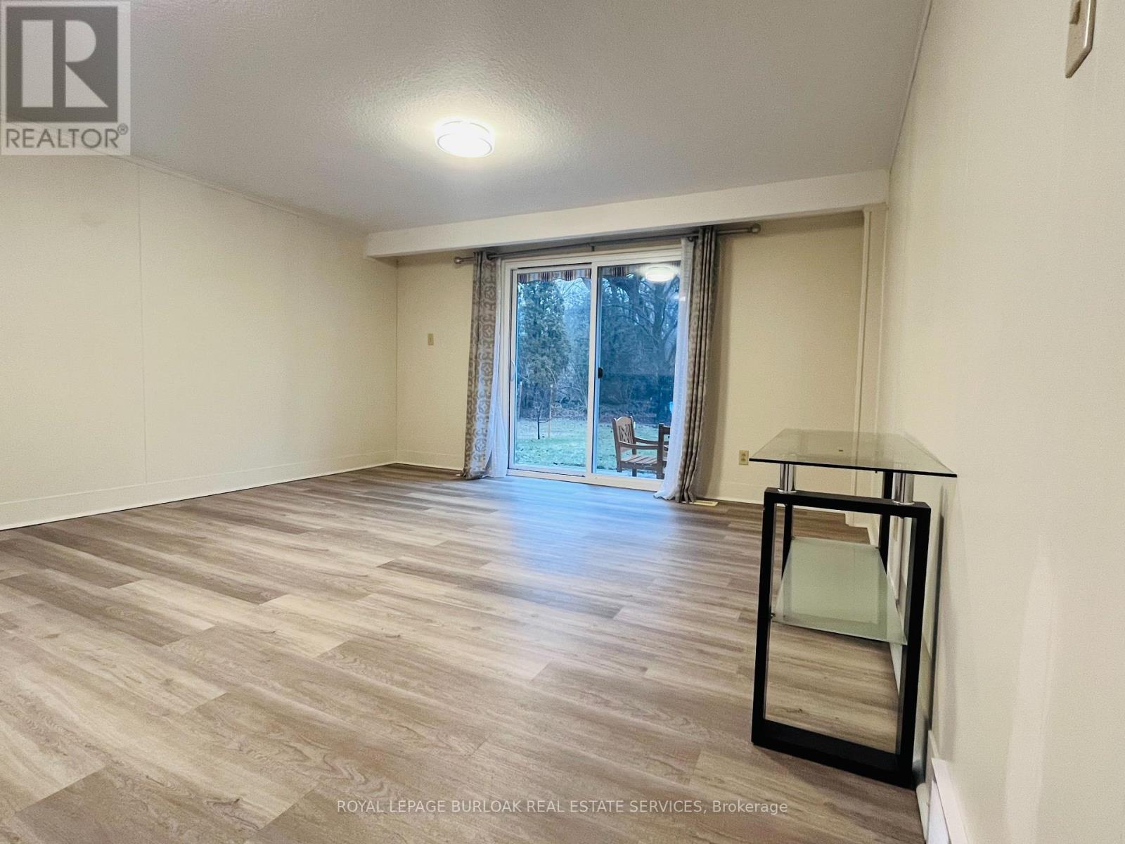 243 Appleby Line, Burlington, ON - Indoor Photo Showing Other Room