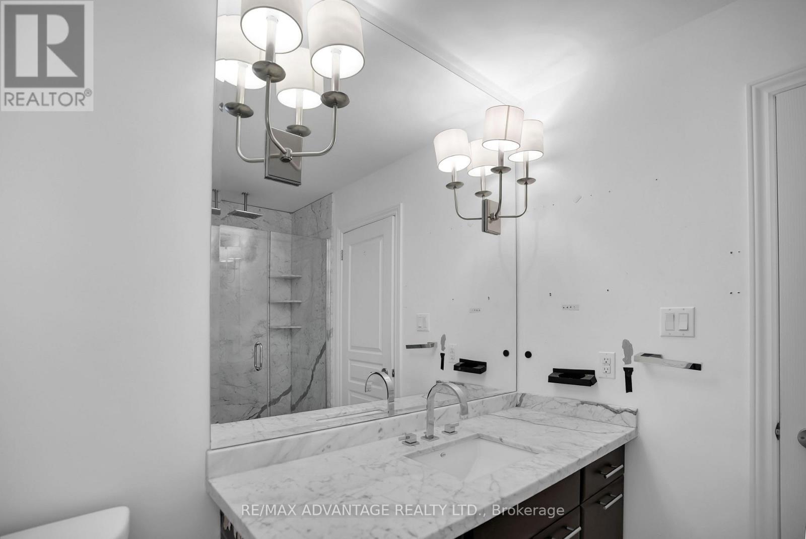 2601 Tucker Court, London North (North I), ON - Indoor Photo Showing Bathroom