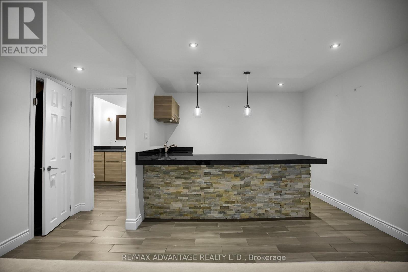 2601 Tucker Court, London North (North I), ON - Indoor Photo Showing Other Room