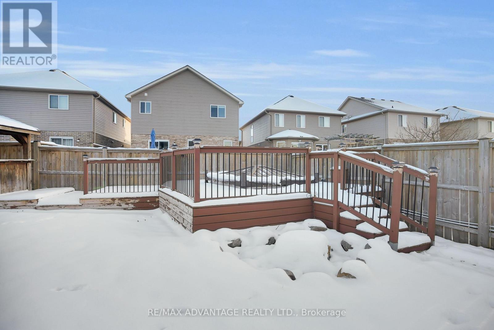 2601 Tucker Court, London North (North I), ON - Outdoor With Exterior