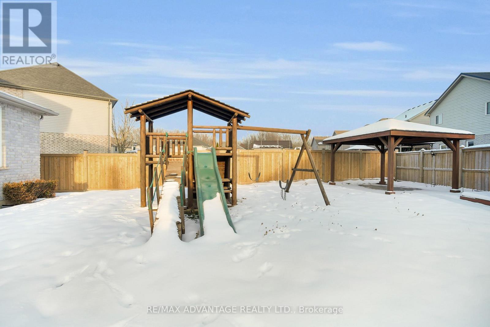 2601 Tucker Court, London North (North I), ON - Outdoor