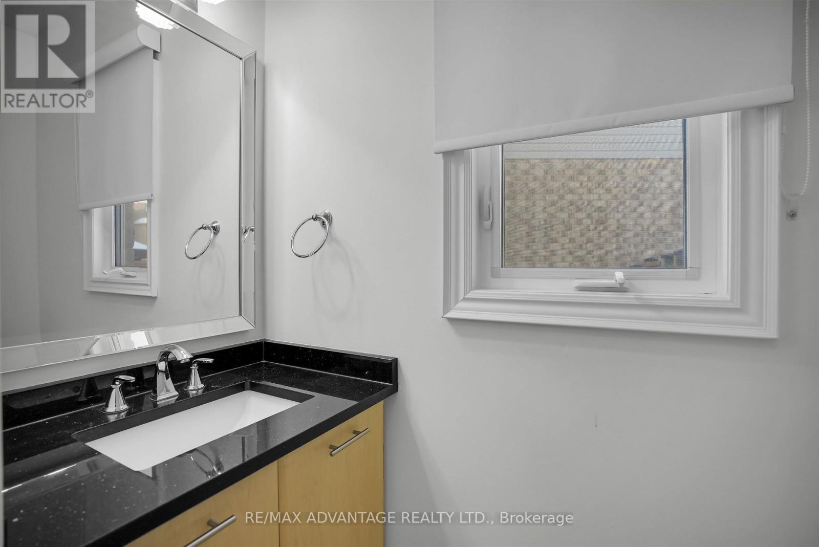 2601 Tucker Court, London North (North I), ON - Indoor Photo Showing Bathroom