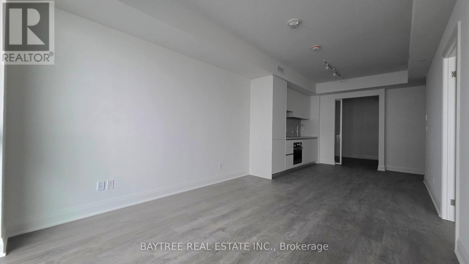 1205 - 2 Erskine Road, Mississauga, ON - Indoor Photo Showing Other Room