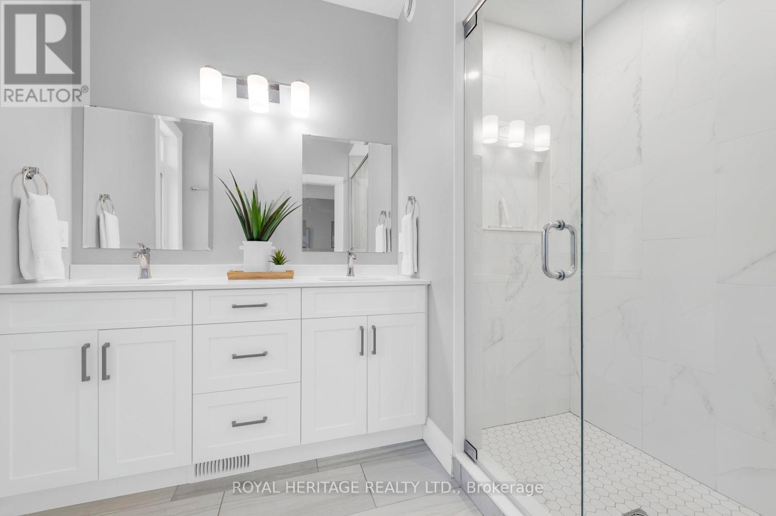 5 Schmidt Way, Quinte West (Murray Ward), ON - Indoor Photo Showing Bathroom