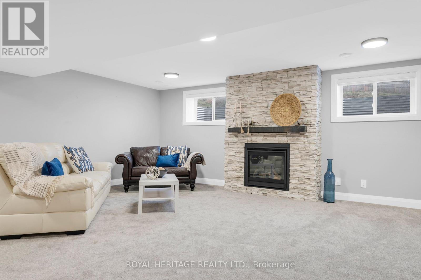 5 Schmidt Way, Quinte West (Murray Ward), ON - Indoor Photo Showing Living Room With Fireplace