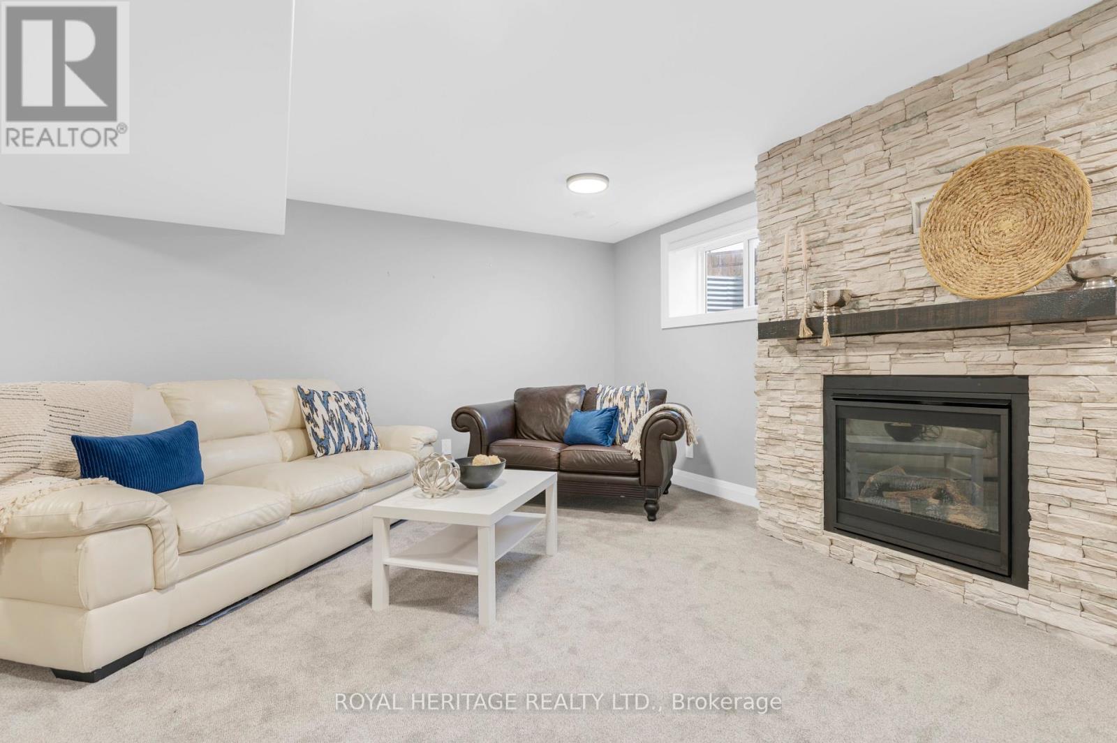 5 Schmidt Way, Quinte West (Murray Ward), ON - Indoor Photo Showing Living Room With Fireplace