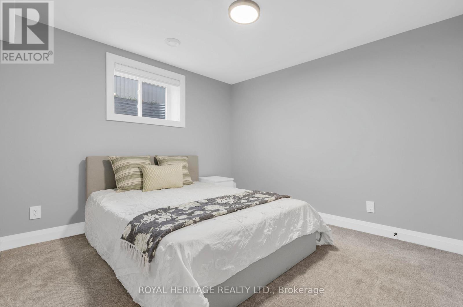 5 Schmidt Way, Quinte West (Murray Ward), ON - Indoor Photo Showing Bedroom