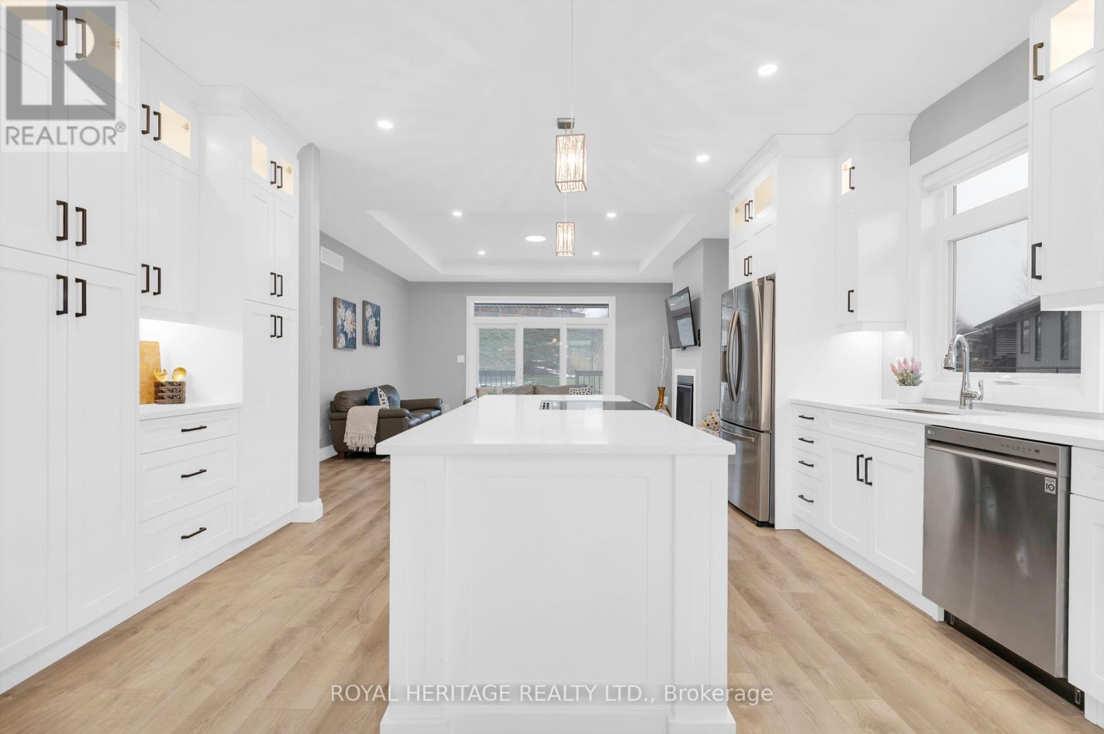 5 Schmidt Way, Quinte West (Murray Ward), ON - Indoor Photo Showing Kitchen