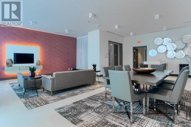 204 - 68 Merton Street, Toronto, ON - Indoor