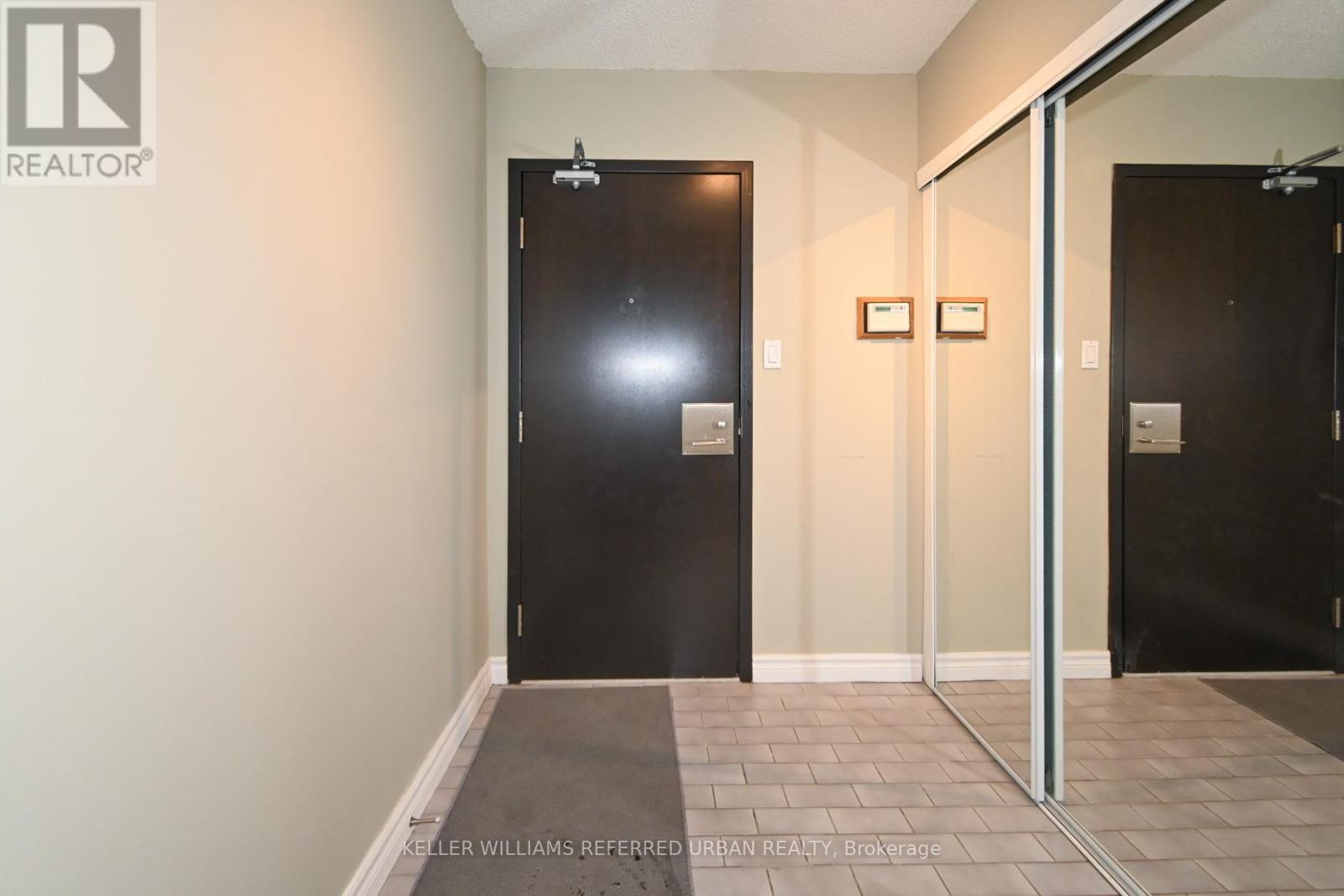 1922 - 25 The Esplanade, Toronto, ON - Indoor Photo Showing Other Room