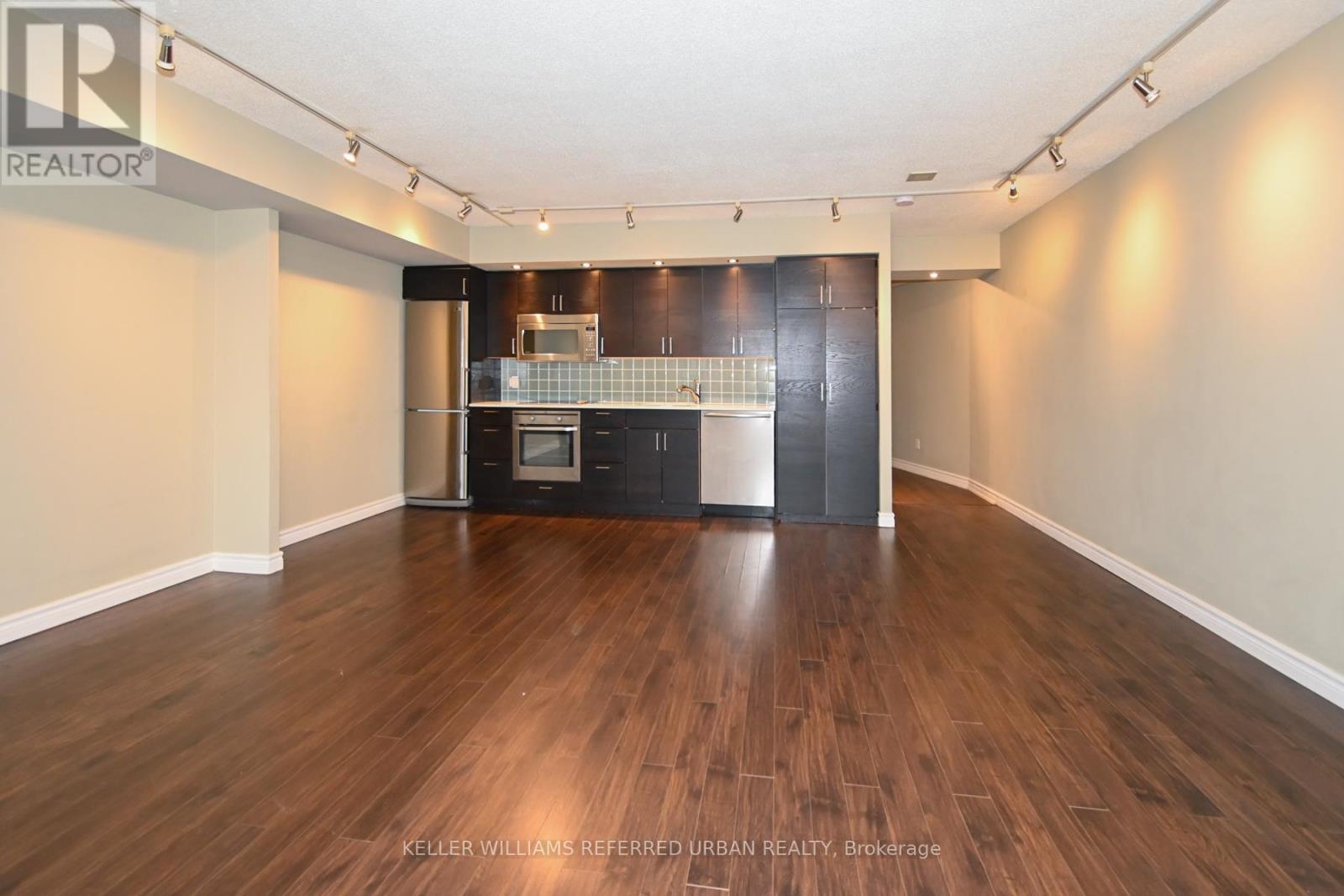 1922 - 25 The Esplanade, Toronto, ON - Indoor Photo Showing Kitchen