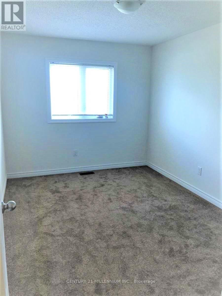 72 Palace Street, Thorold, ON - Indoor Photo Showing Other Room