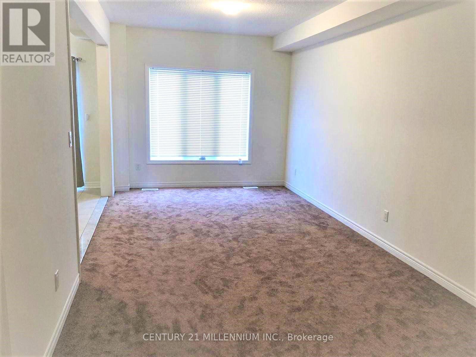 72 Palace Street, Thorold, ON - Indoor Photo Showing Other Room