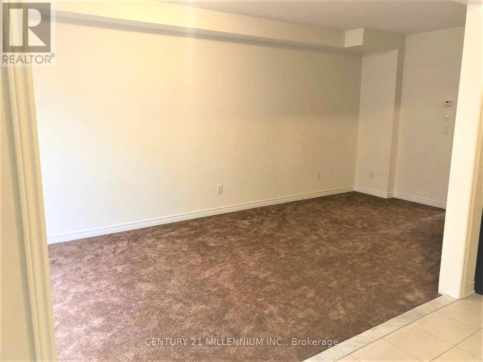 72 Palace Street, Thorold, ON - Indoor Photo Showing Other Room