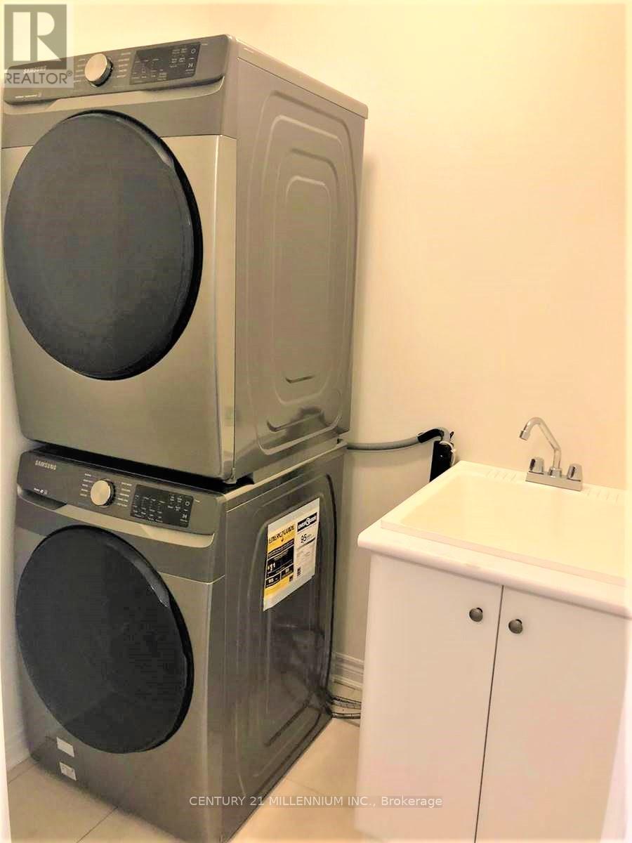 72 Palace Street, Thorold, ON - Indoor Photo Showing Laundry Room