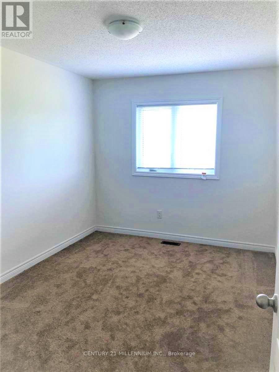 72 Palace Street, Thorold, ON - Indoor Photo Showing Other Room