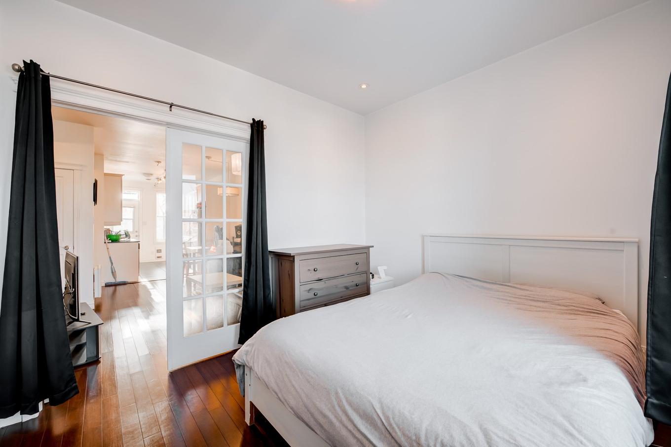 Bedroom - 2344 Av. Bourbonnière, Montréal (Mercier/Hochelaga-Maisonneuve), QC - Indoor Photo Showing Bedroom