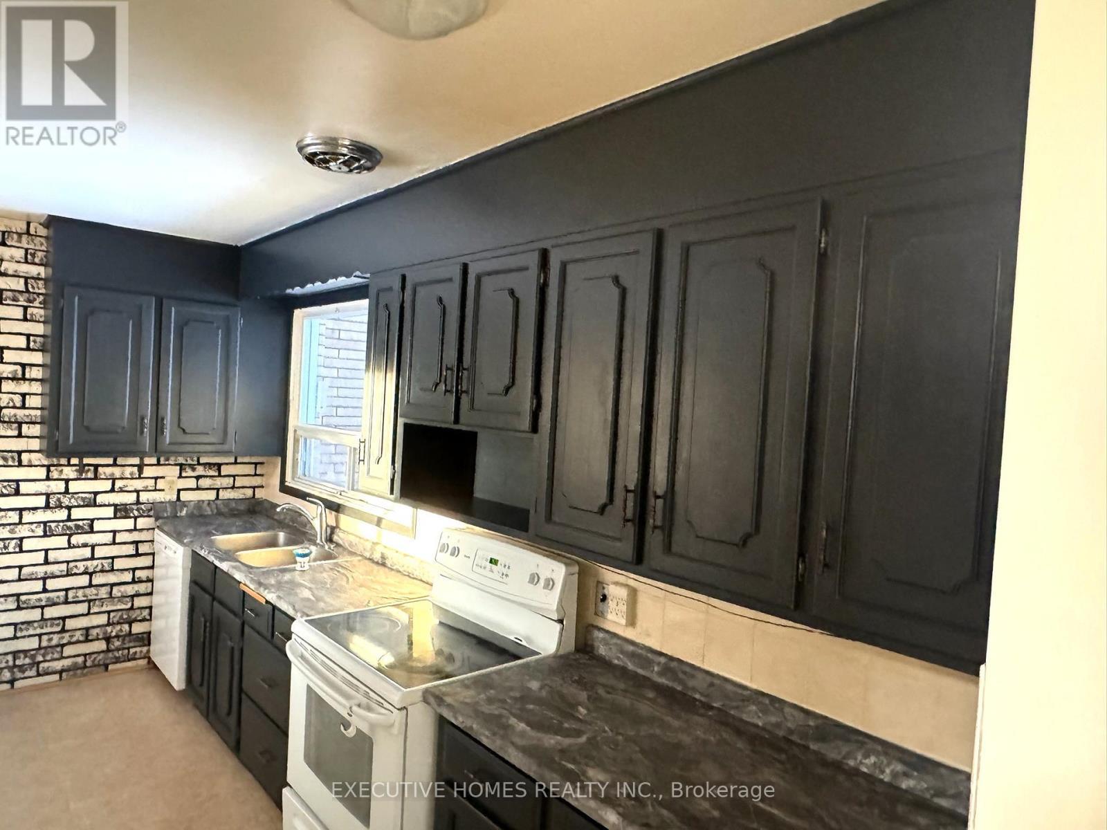336 Kingsway Avenue, Thunder Bay, ON - Indoor Photo Showing Kitchen