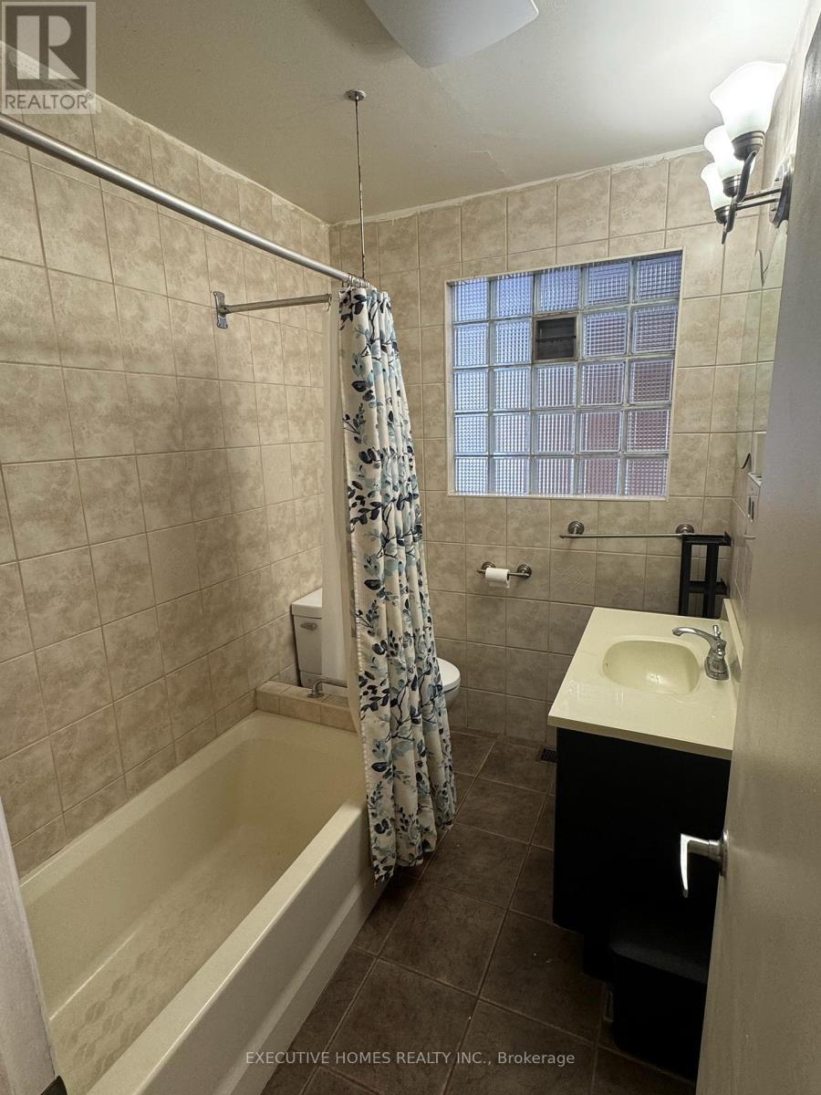 336 Kingsway Avenue, Thunder Bay, ON - Indoor Photo Showing Bathroom