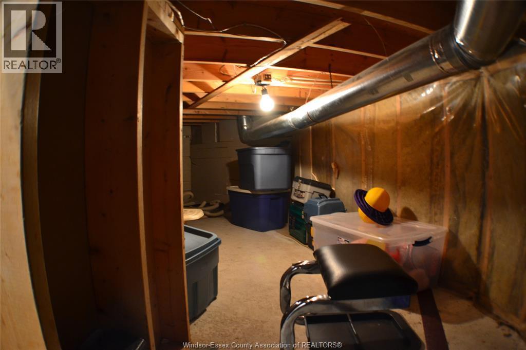 4305 Golfcourse Crescent, Windsor, ON - Indoor Photo Showing Basement