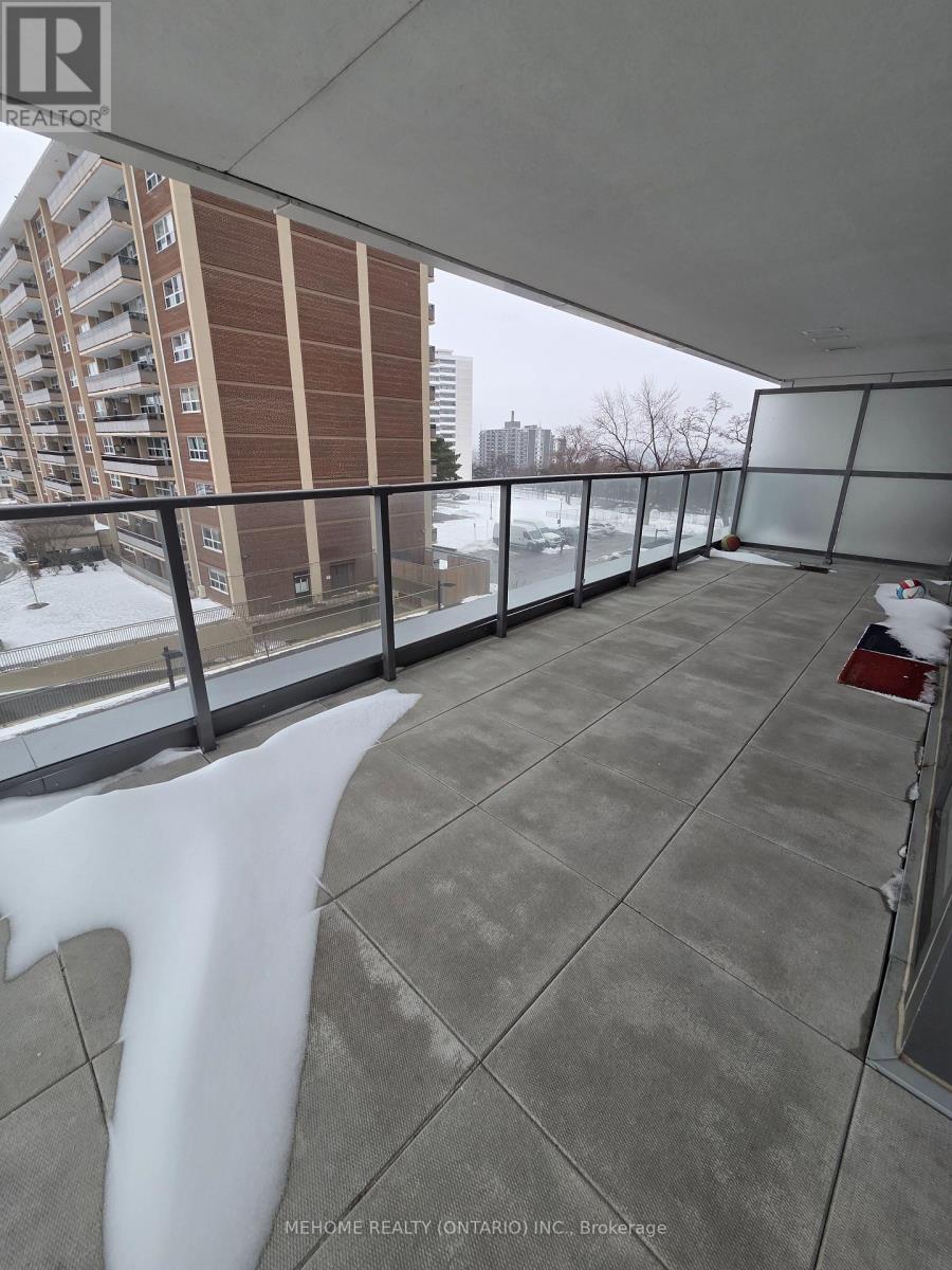 314 - 32 Forest Manor Road, Toronto, ON - Outdoor