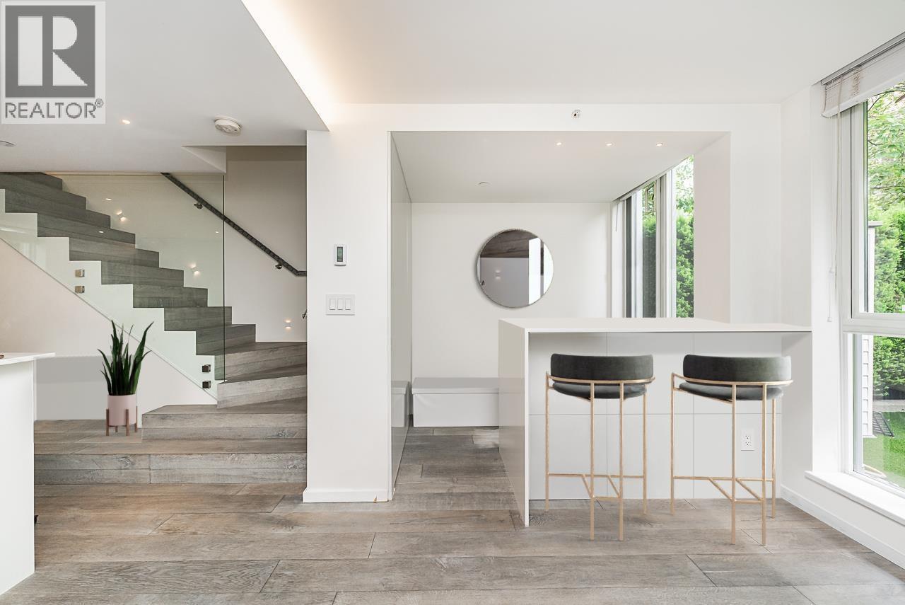 938 Beatty Street, Vancouver, BC - Indoor Photo Showing Other Room