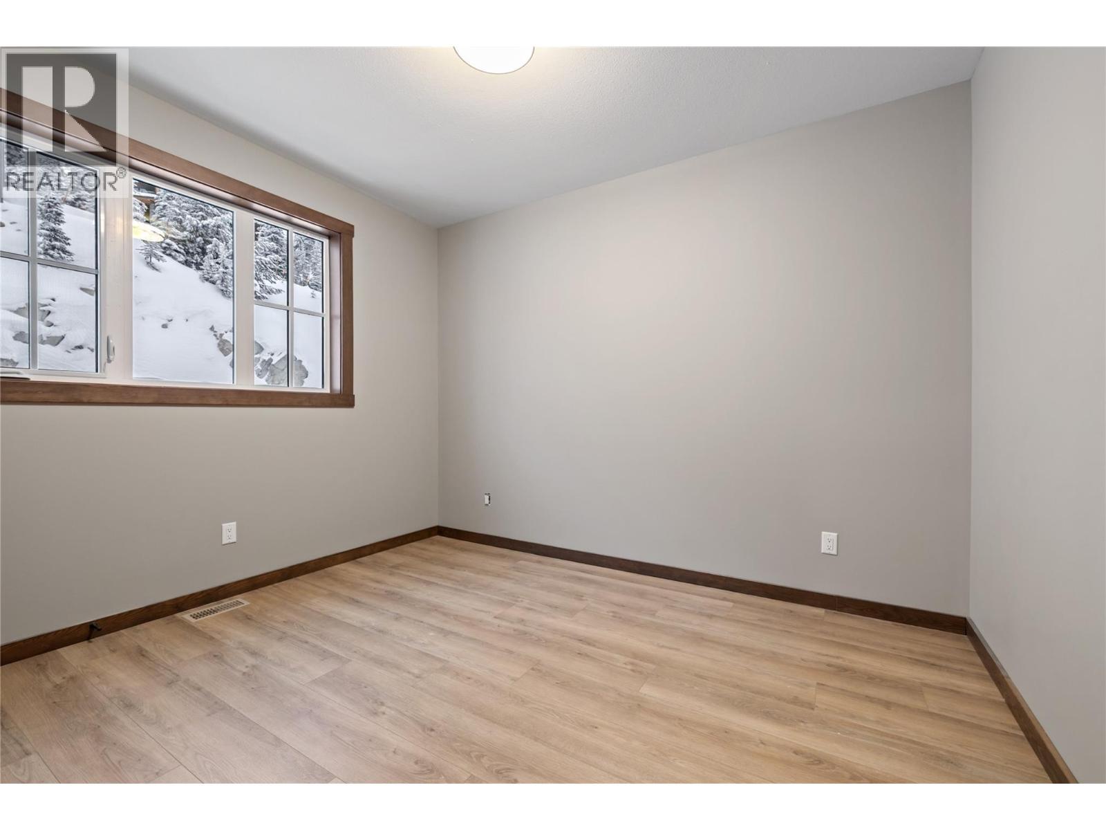 255 Feathertop Way Unit# 88, Big White, BC - Indoor Photo Showing Other Room