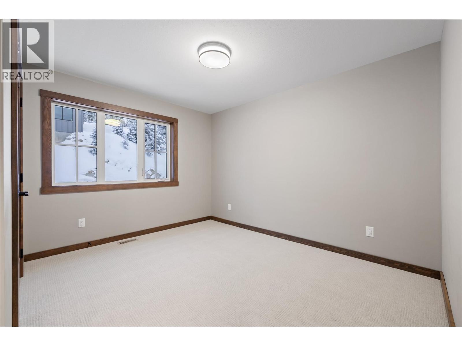 255 Feathertop Way Unit# 88, Big White, BC - Indoor Photo Showing Other Room