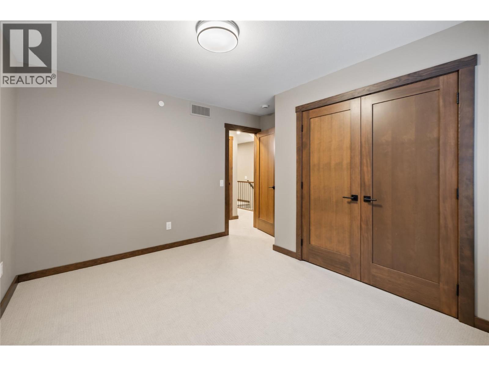 255 Feathertop Way Unit# 88, Big White, BC - Indoor Photo Showing Other Room