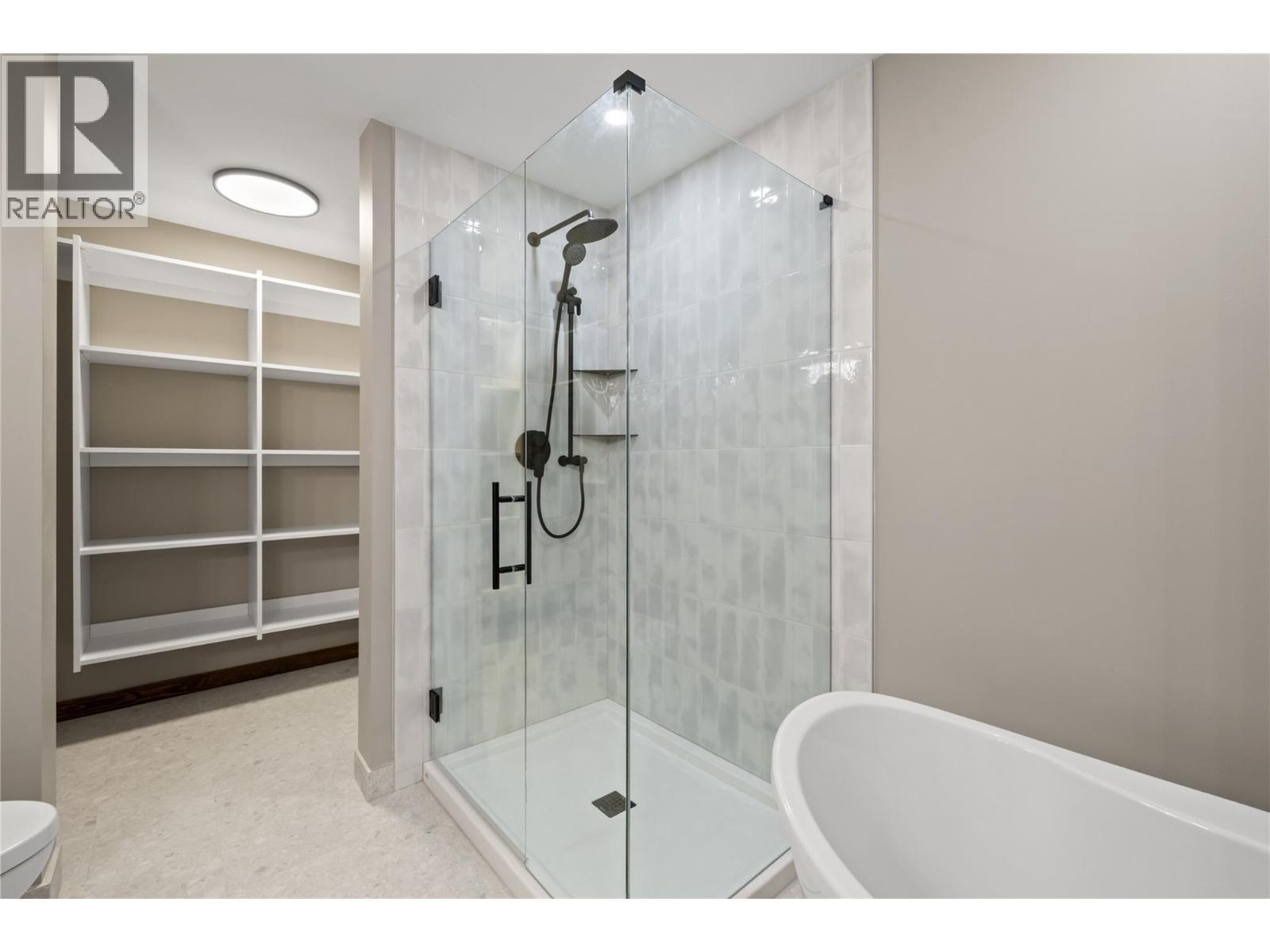 255 Feathertop Way Unit# 88, Big White, BC - Indoor Photo Showing Bathroom