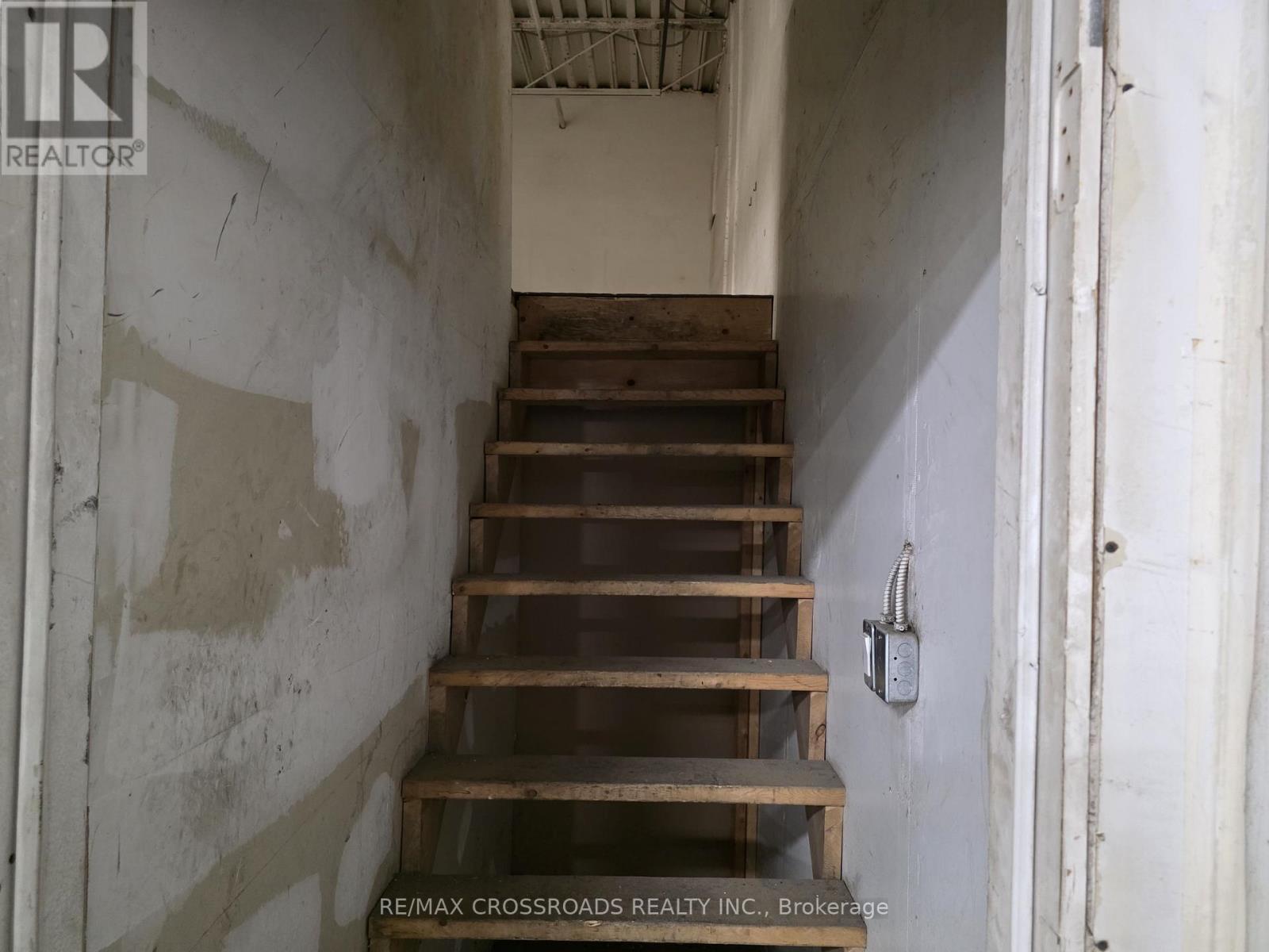 9 - 446 Birchmount Road, Toronto, ON