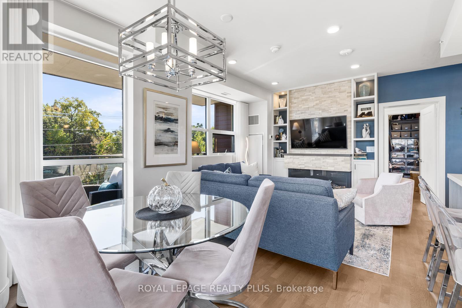 327 - 1575 Lakeshore Road W, Mississauga, ON - Indoor With Fireplace