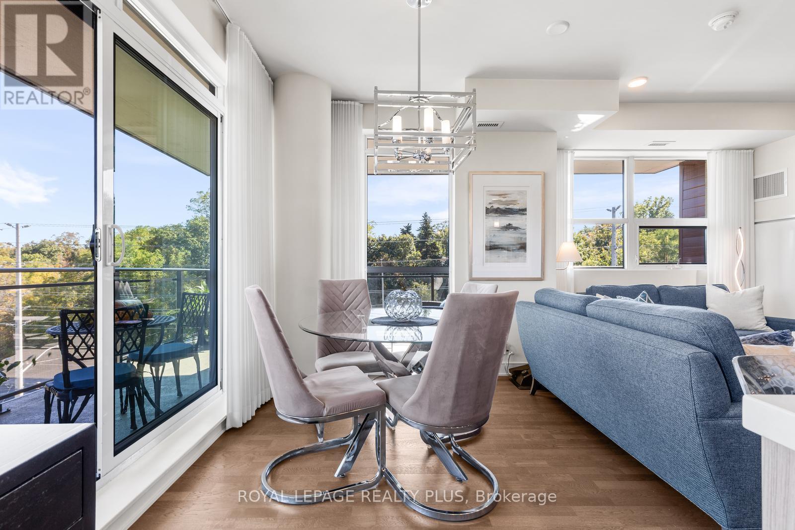 327 - 1575 Lakeshore Road W, Mississauga, ON - Indoor