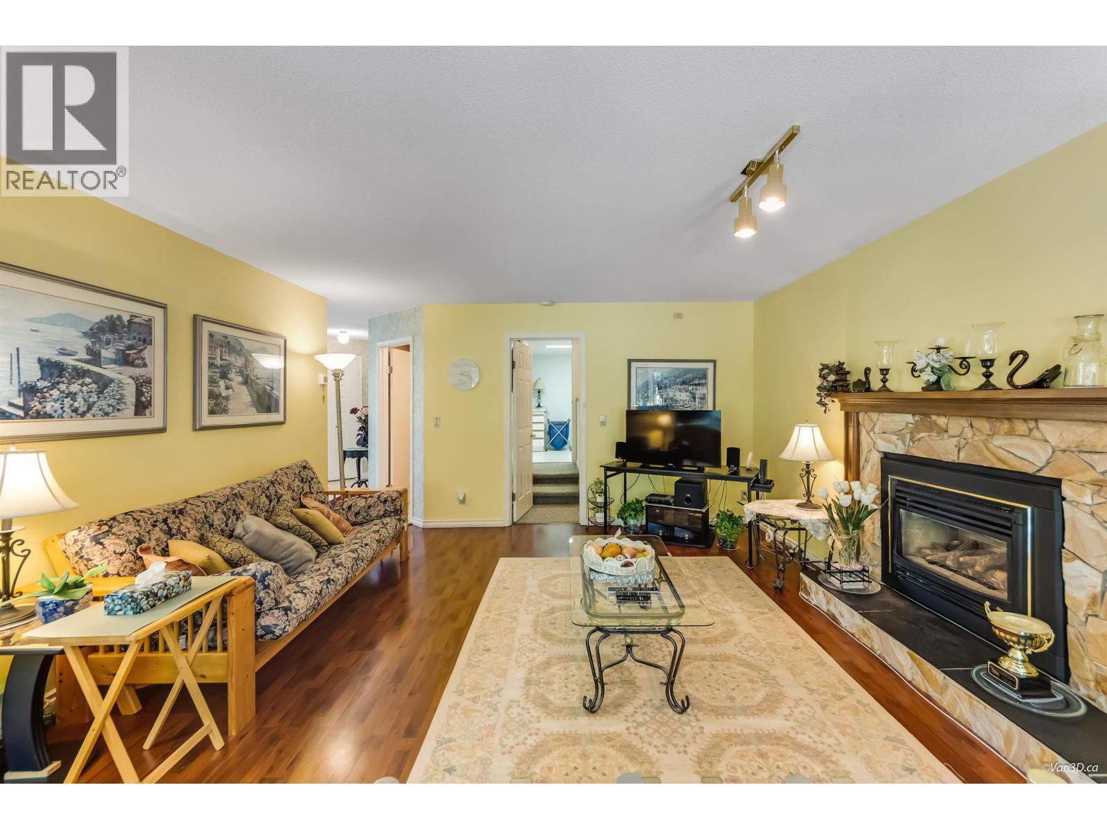 1207 Durant Drive, Coquitlam, BC - Indoor Photo Showing Living Room With Fireplace