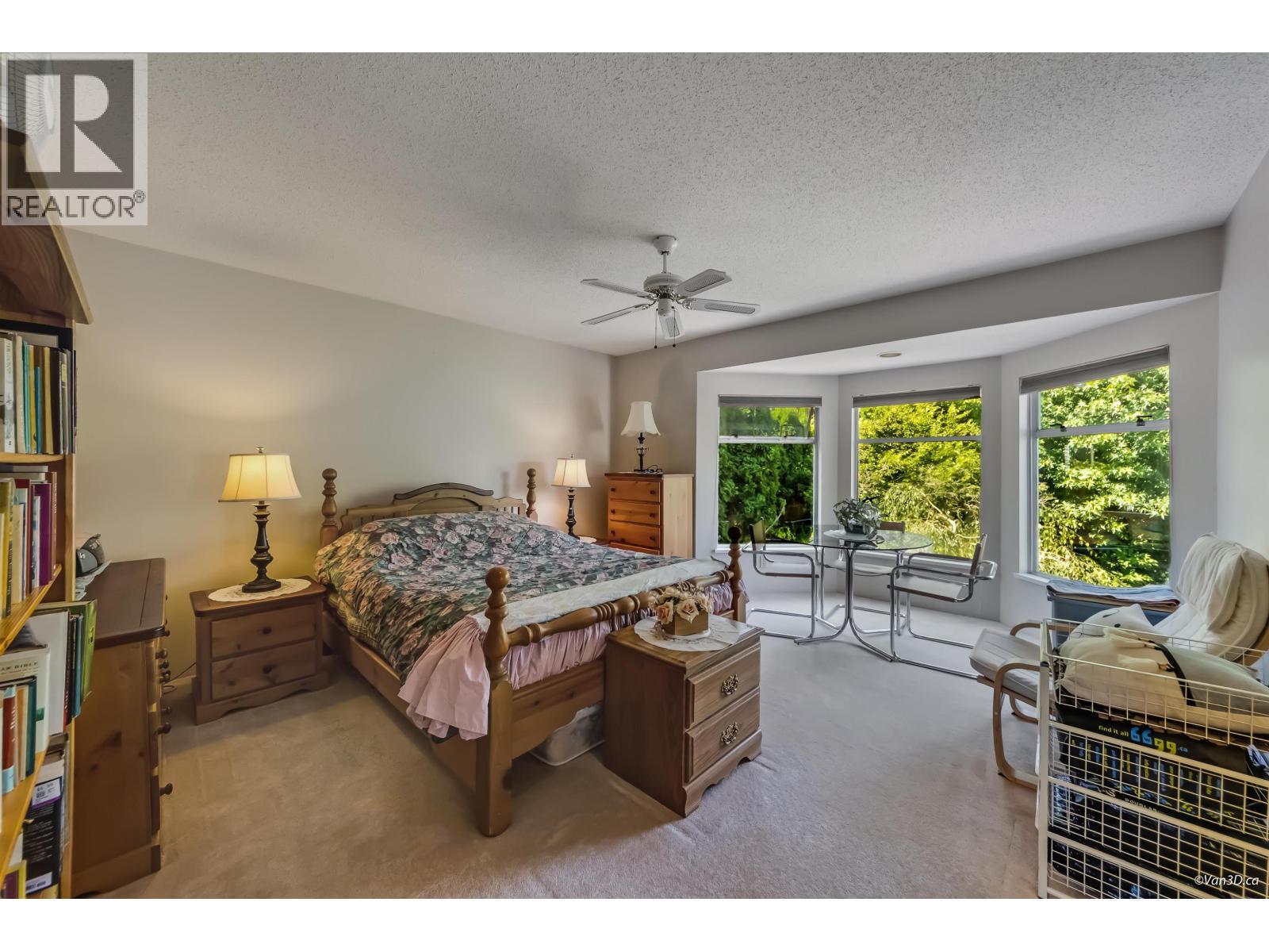 1207 Durant Drive, Coquitlam, BC - Indoor Photo Showing Bedroom