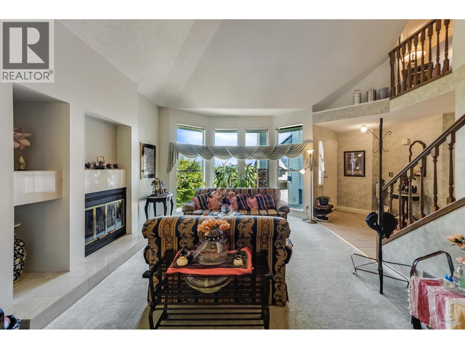 1207 Durant Drive, Coquitlam, BC - Indoor With Fireplace