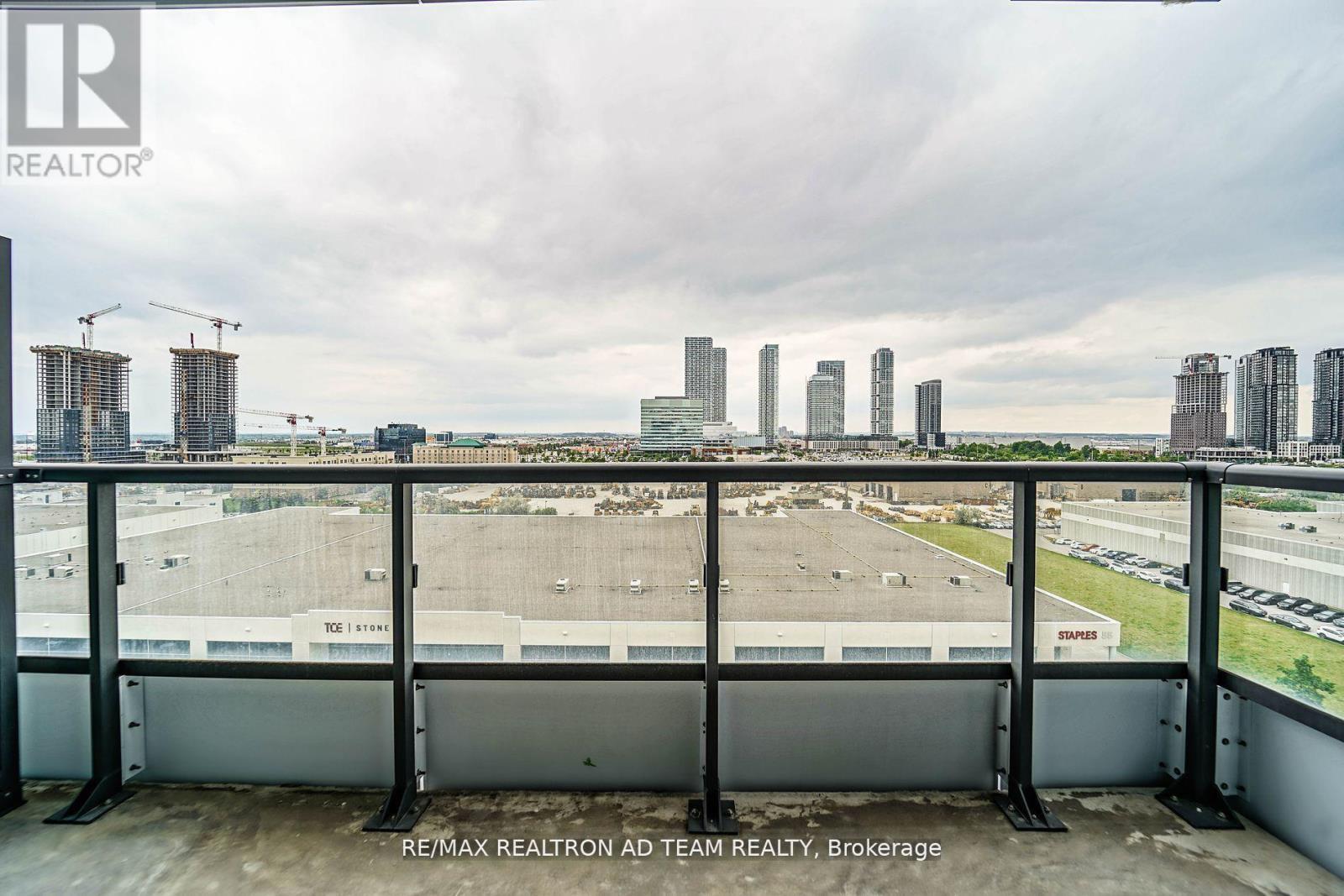 1017 - 38 Honeycrisp Crescent, Vaughan, ON - Outdoor With Balcony With View