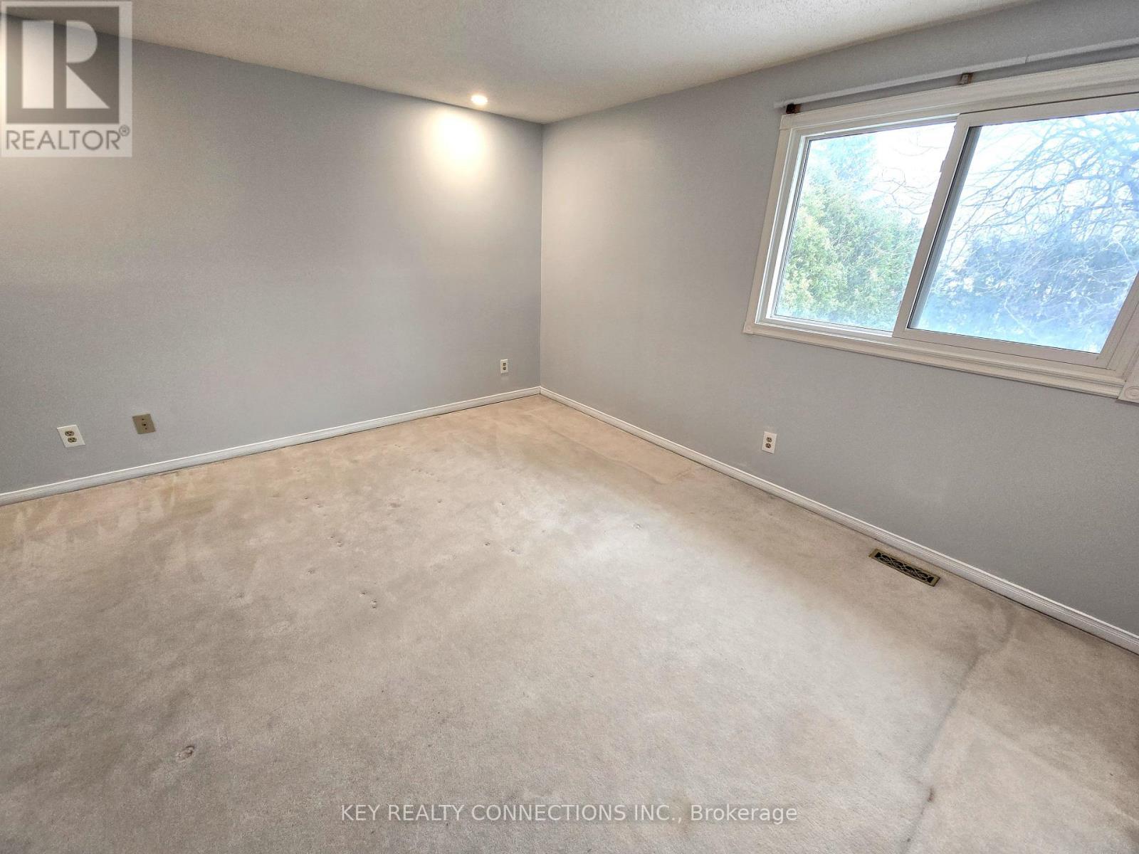 Primary bedroom - 2425 Headon Forest Drive, Burlington, ON - Indoor Photo Showing Other Room