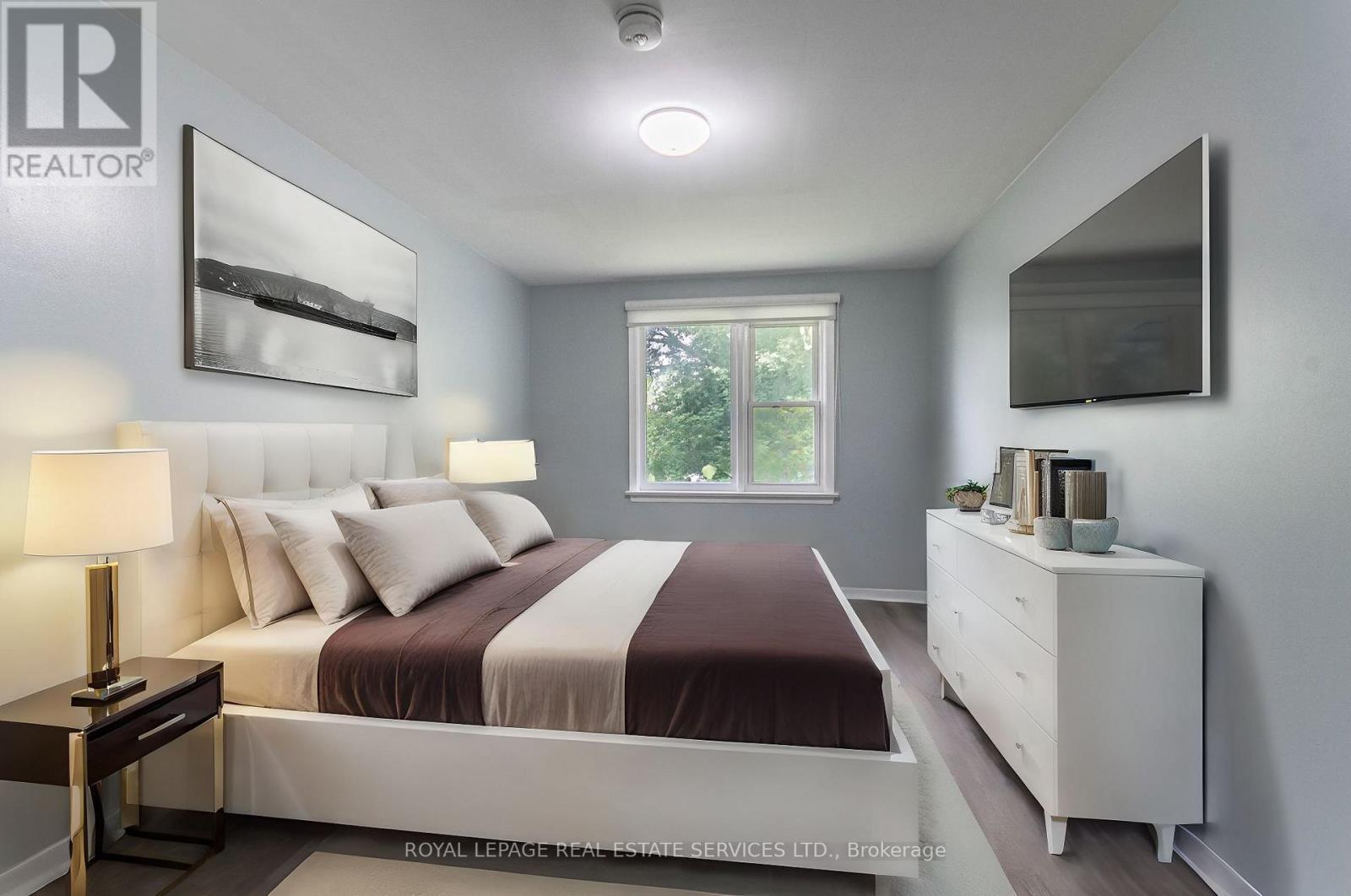 Main - 144 Lake Crescent, Toronto, ON - Indoor Photo Showing Bedroom
