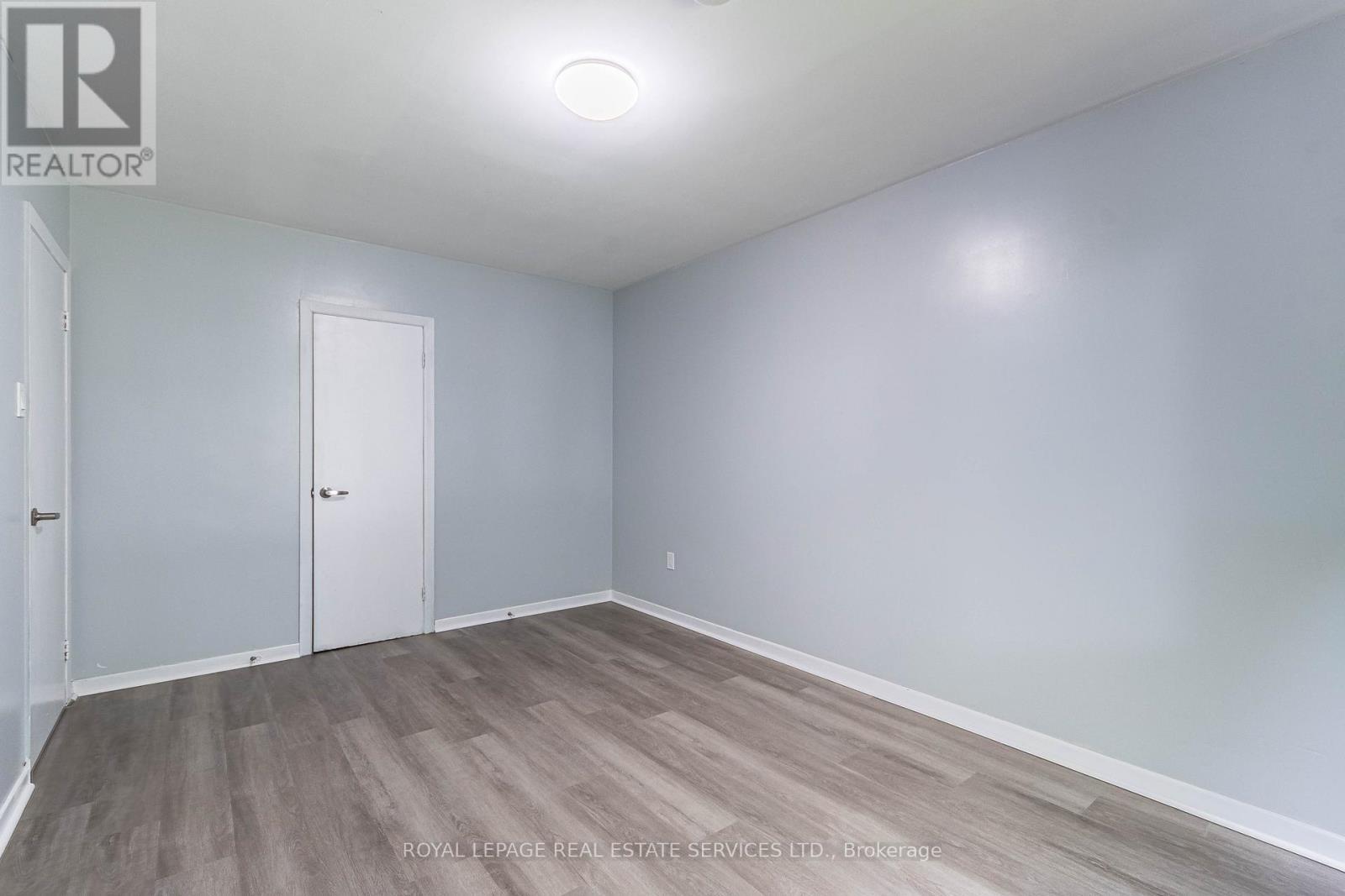 Main - 144 Lake Crescent, Toronto, ON - Indoor Photo Showing Other Room