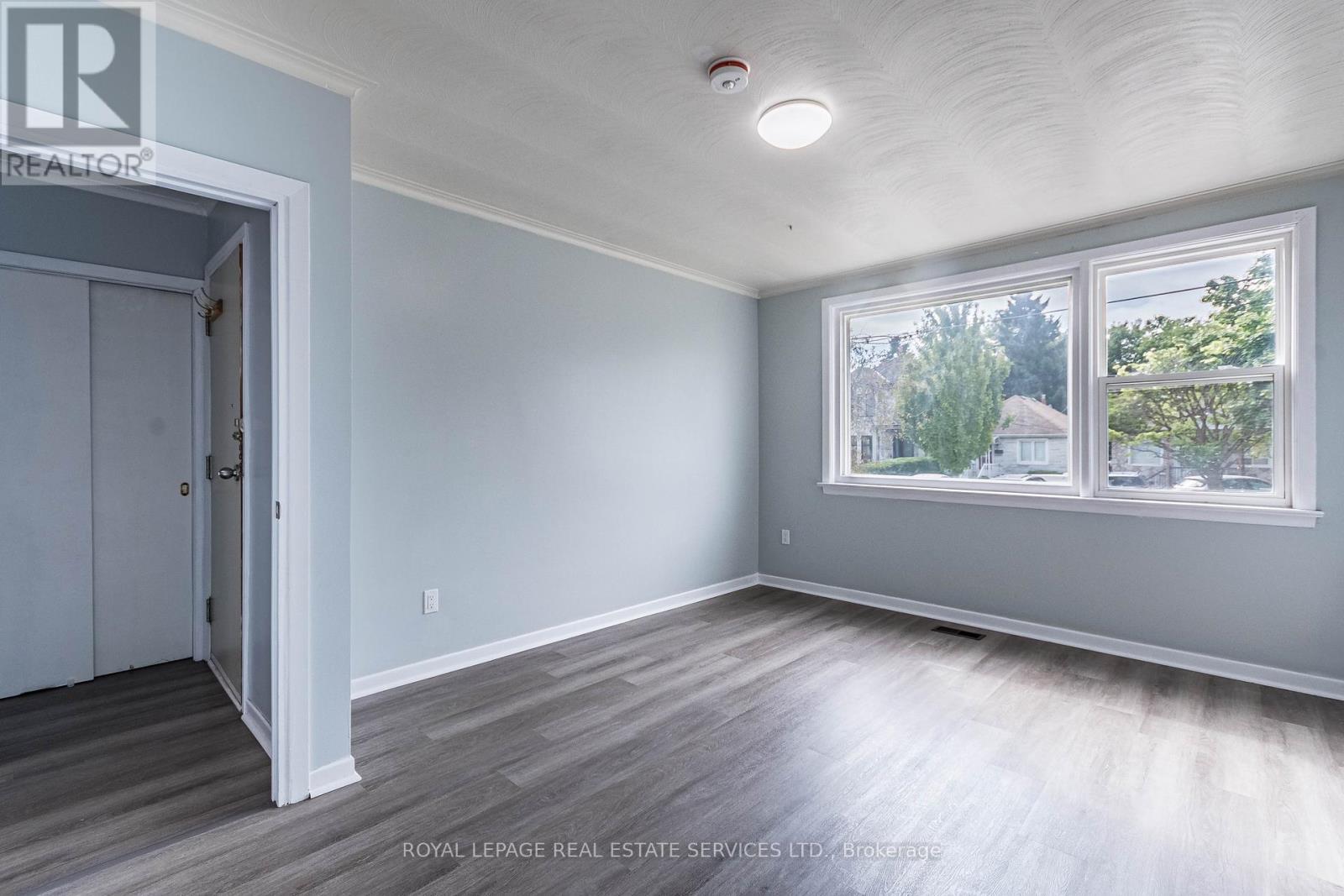 Main - 144 Lake Crescent, Toronto, ON - Indoor Photo Showing Other Room